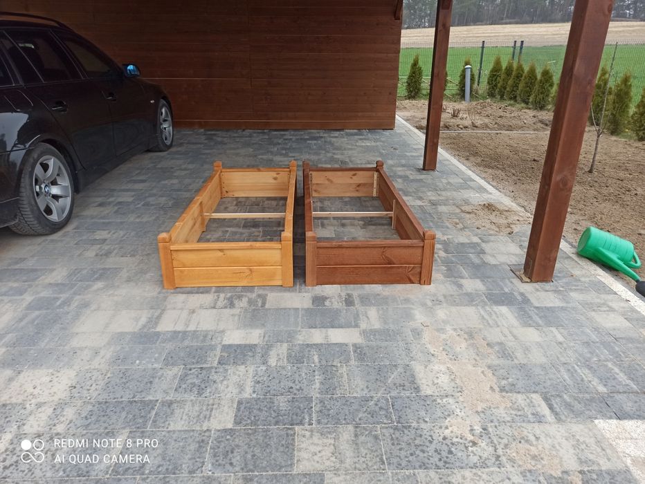 Skrzynka nagrobna (obrzeże  cmentarne, obudowa grobu)