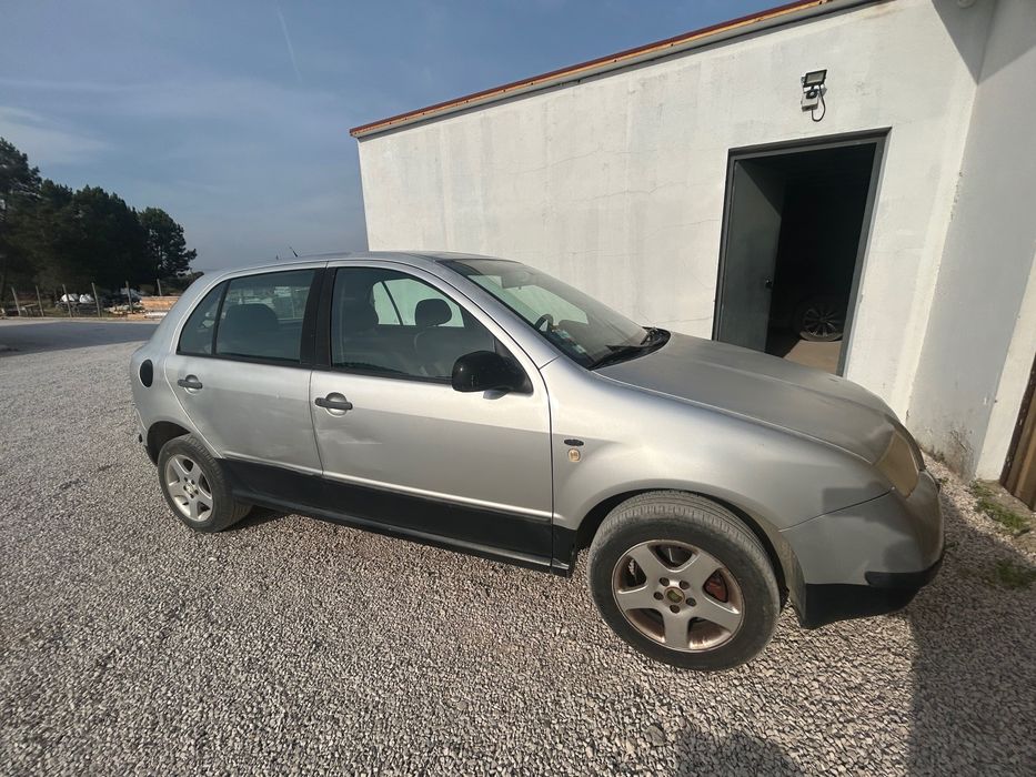 Carro Skoda Fábia