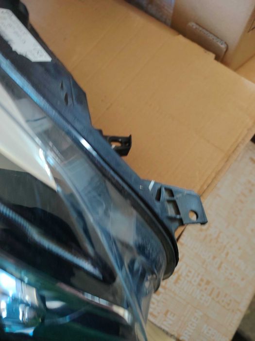sprzedam do reanult captur 2018 lift lampa przód full led