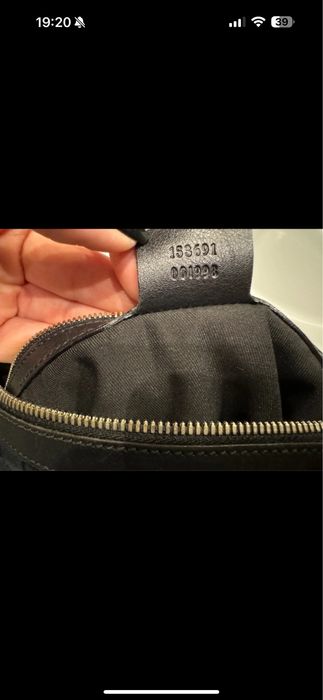 Cartrira tira cole Gucci