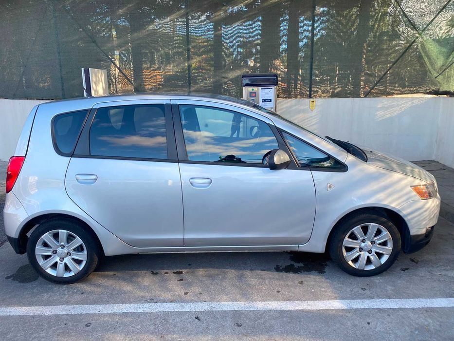 Mitsubishi colt 2011