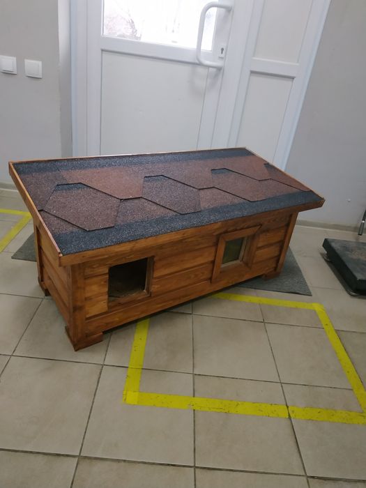 Домик ,будка для кота.