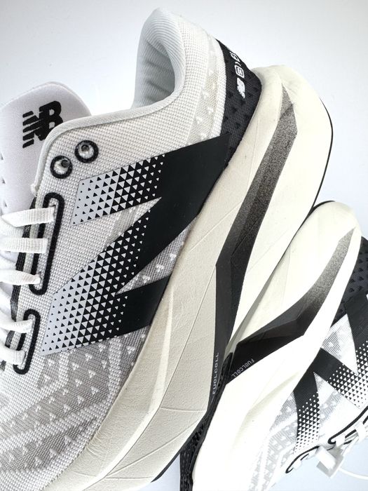 Кроссовки  New Balance НОВЫЕ - 39 размер есть в НАЛИЧИИ