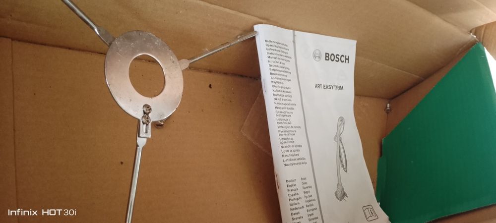 Máquina Bocsh de cortar relva