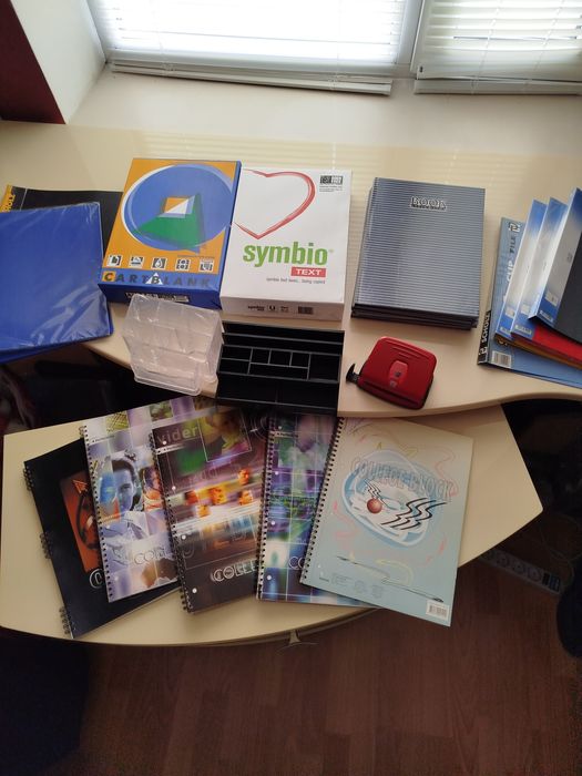 Канцтовари (офісний папір, коледж -блок А4, книга для записів та інше)