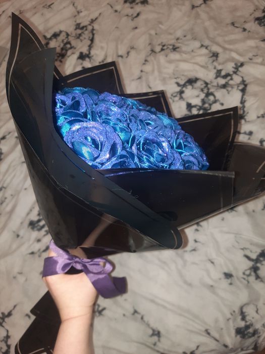 Букет троянд из атласної стрічки