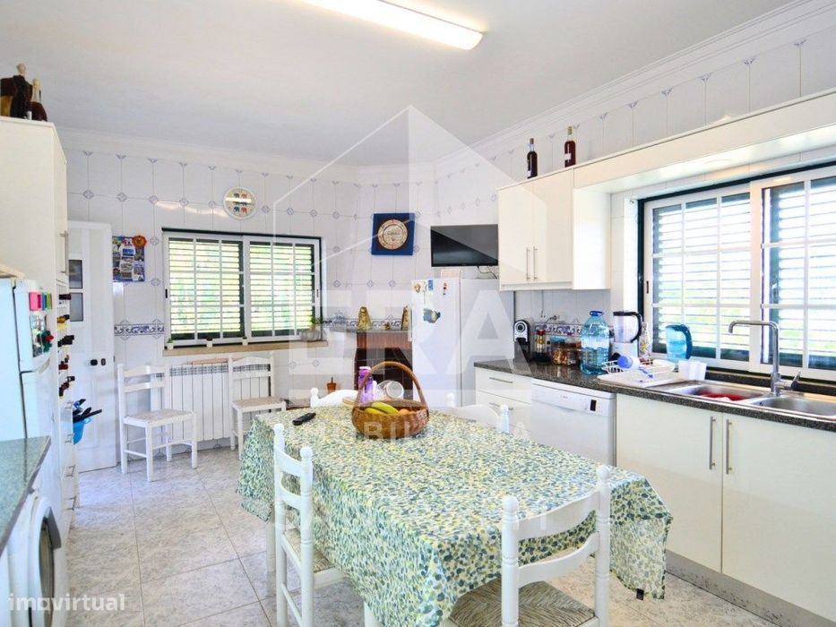 Quinta com 5,8 hectares, em Santarém