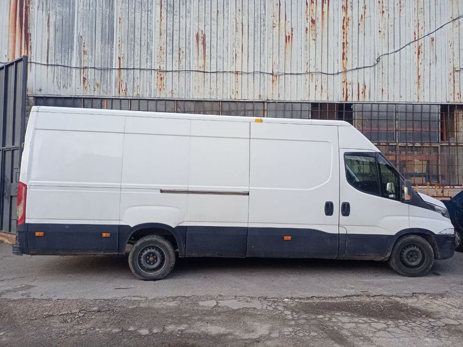 Бус Iveco Daily 2014 вантажний фургон бус довга база