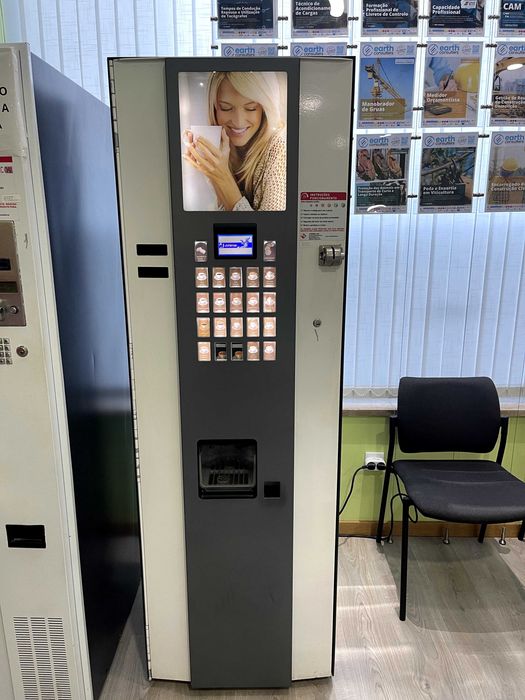 Maquinas de Vending de Cafe e snacks