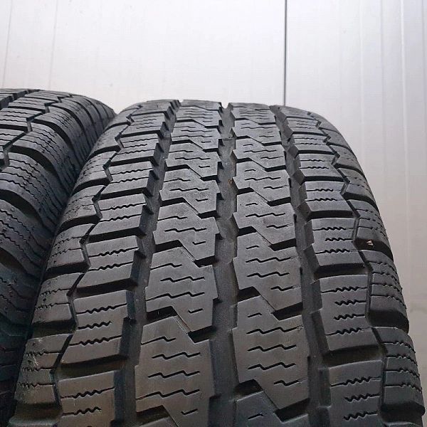 Opona całoroczna Continental VancoFourSeason 2/225/75R16/118/116 R wzm