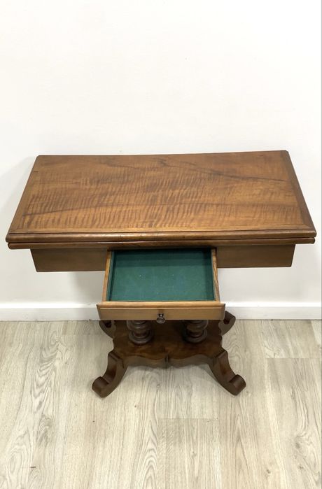 Mesa de jogo D. Maria.