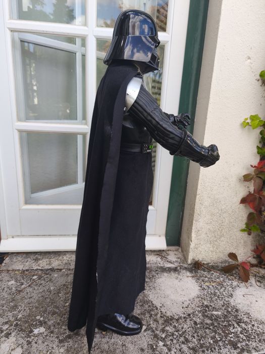 Figura Darth Vader 80 cm, c/ Som e Sabre de Luz – Ótimo Estado