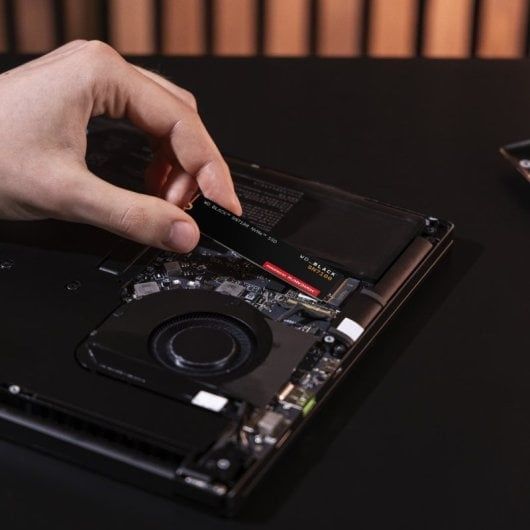 Disco Rígido WD BLACK SN7100 SSD 4TB M.2 Novo em caixa selado