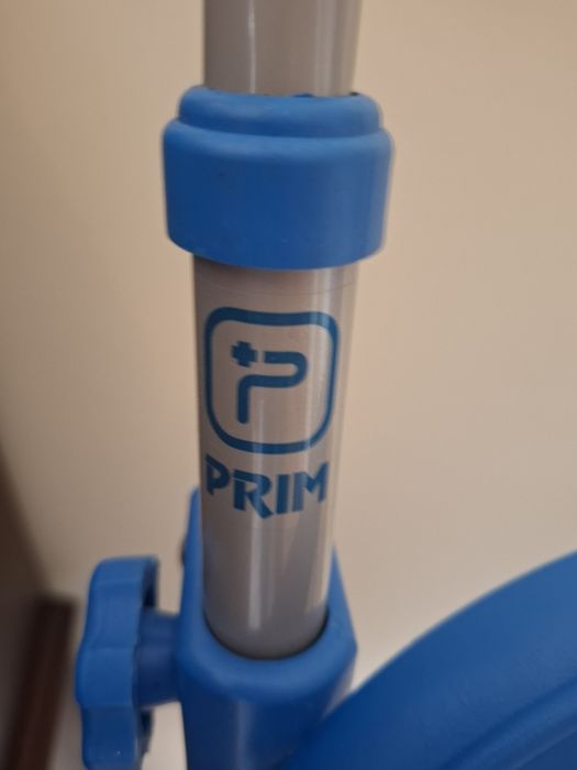 Andarilho Prim com rodas