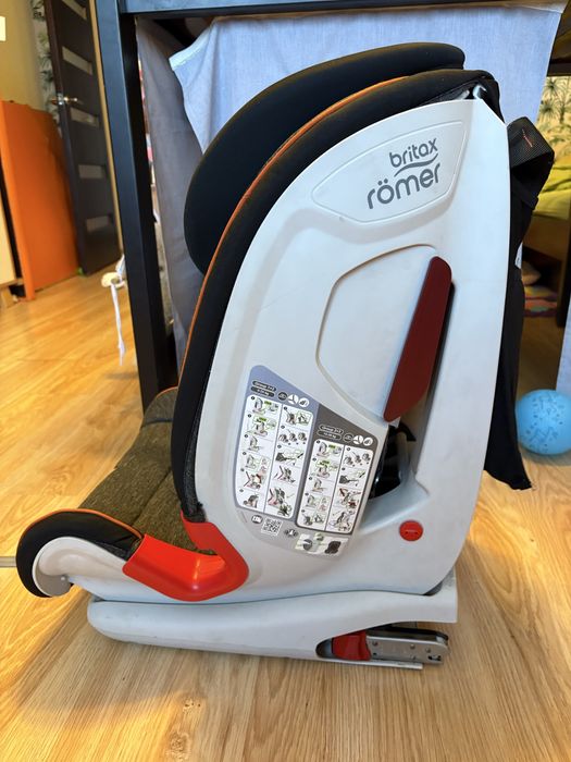 Автокрісло Britax Romer Advansafix II Sict в ідеальному стані, чисте