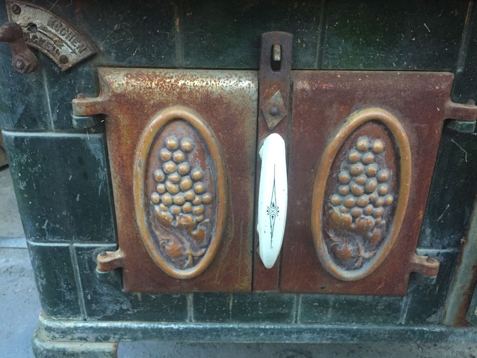 Piecyk żeliwny z piekarnikiem, antyk.