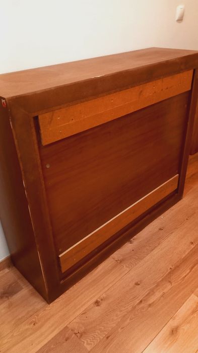 Cristaleira de parede