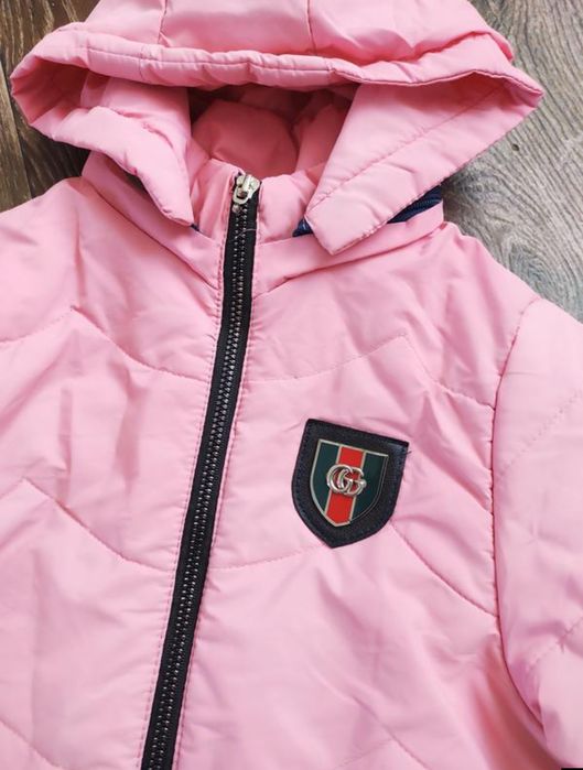 Віддам пуховик на дівчинку. 11/12 р Розмір