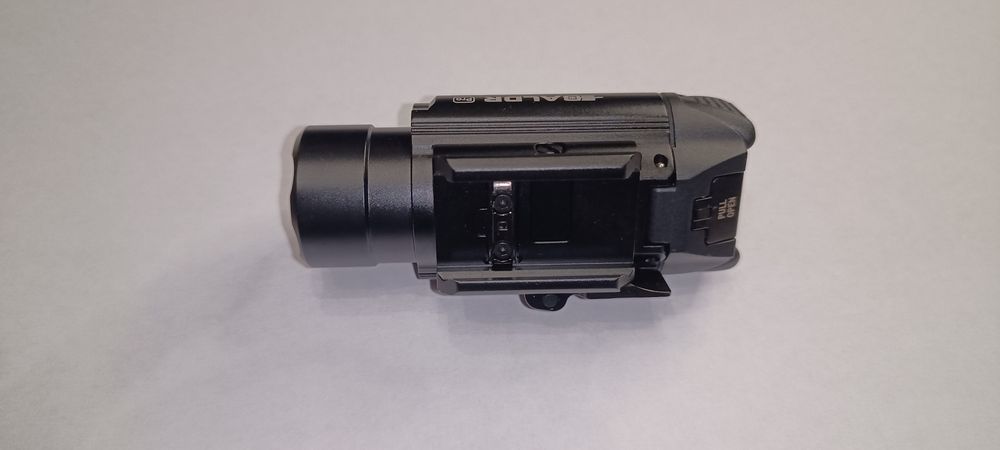 Ліхтарик на зброю