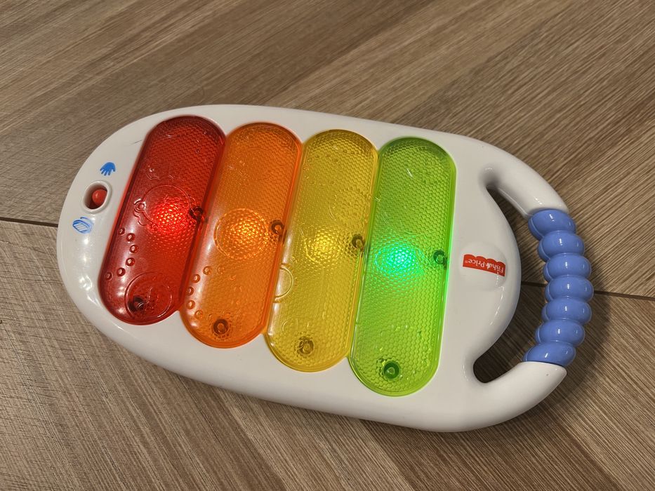 Zestaw pianino/ksylofon Fisher-Price Blt38 + miś pluszowy