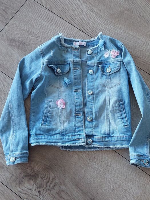 Stylowa katana jeansowa z aplikacjami  r.122/128