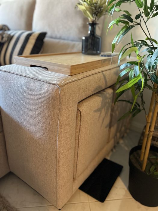 Sofá chaise-long Conforama com arrumação