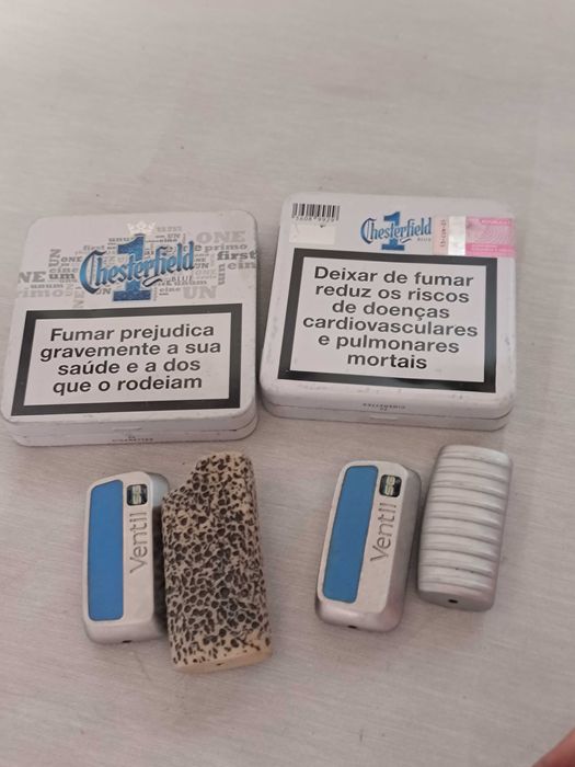 Porta Isqueiros antigos e caixas metálicas