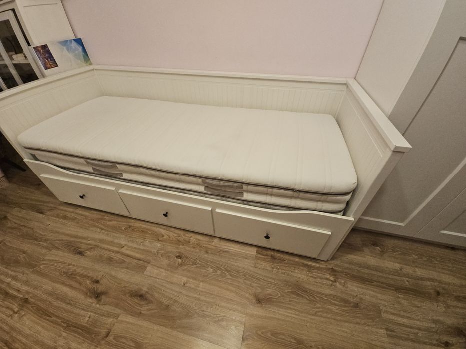 Łóżko ikea hemnes