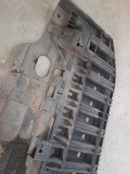 52618-05010 пластиковий захист переднього бампера Тойота Авенсіс т27