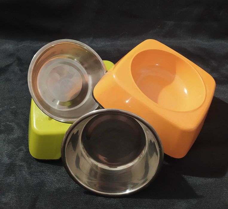 Продам миску 2в одному для кішки