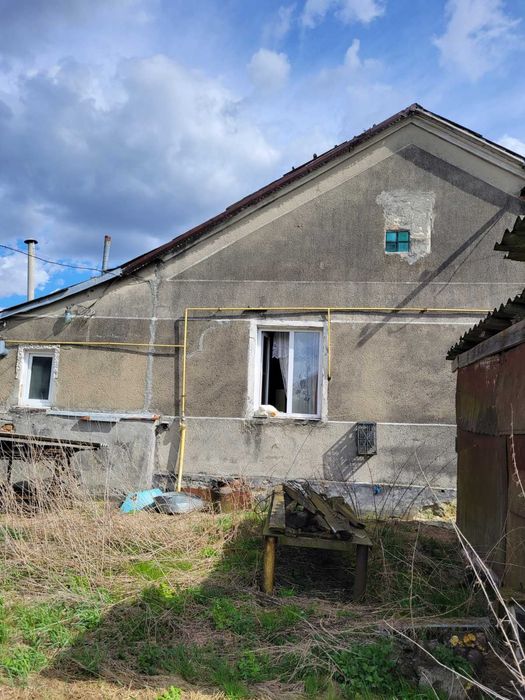 Продаж  будинку з ділянкою