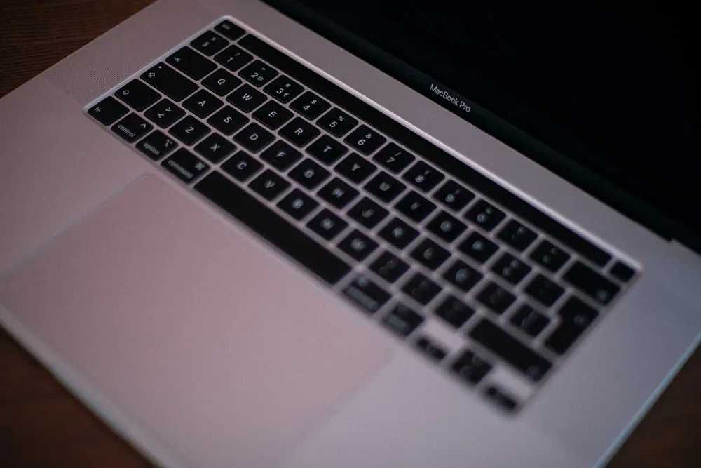 Apple MacBook Pro 16" Retina 4K Modelo A2141 - Mid 2019