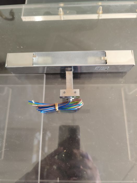 Aplique independente para espelho VERO