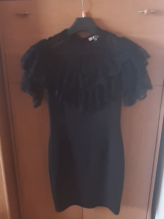 Elegancka sukienka damska mała czarna krótki rękaw 36/38 Soky&Soka