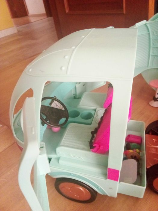 Caravana  com piscina LoL