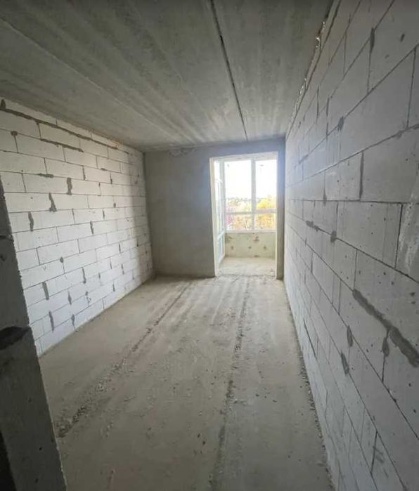 продам 1к однокомнатная квартира у зданому будинку цегла 7 хв центр