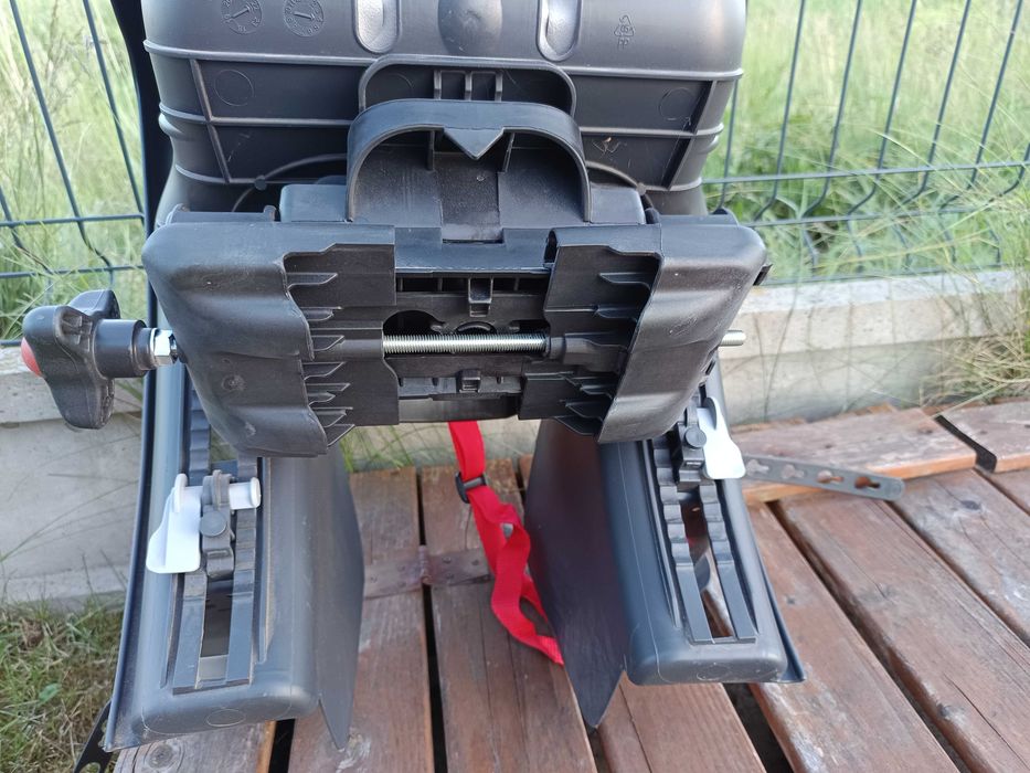 Fotelik rowerowy na bagażnik Bellelli MR FOX 22 kg / regulowane oparcie