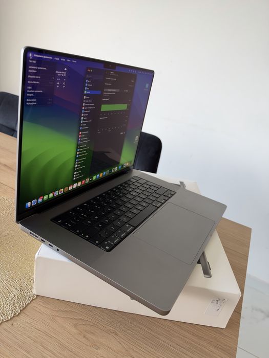 Macbook Pro 16 M2 Pro 1 TB Jak Nowy