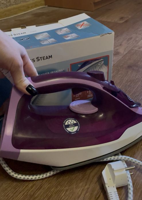Праска Tefal, нова
