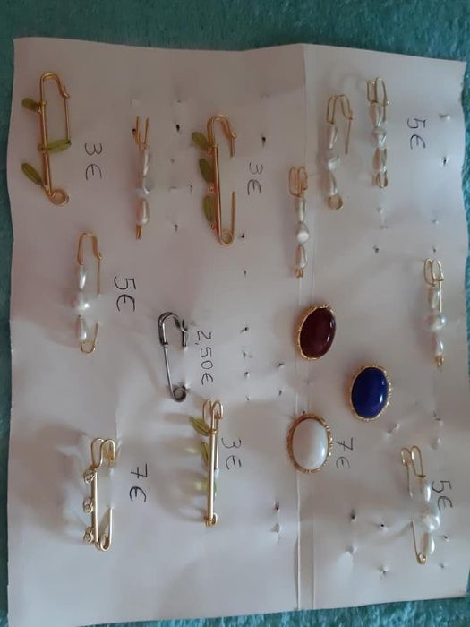 Alfinetes para casaco ou saia