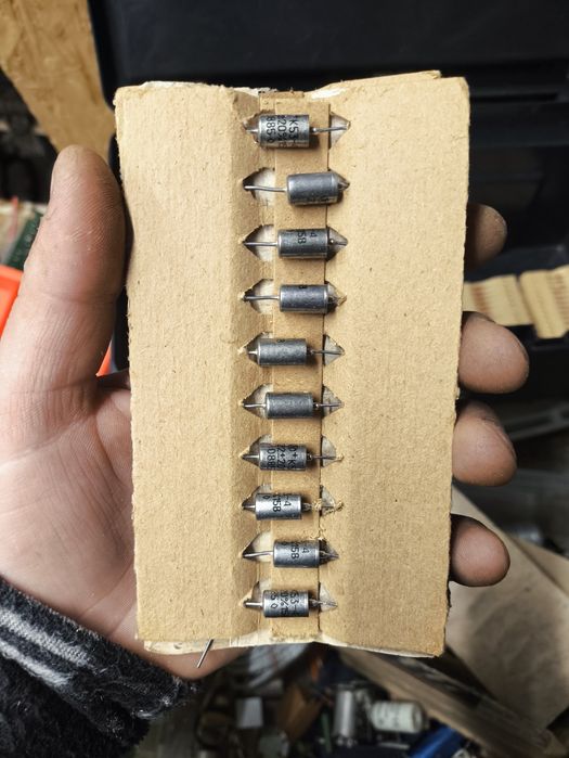 Резистори різні нові