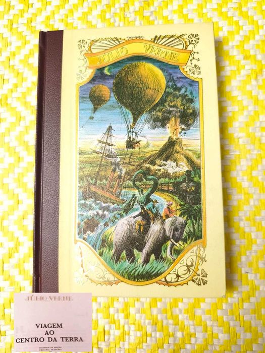 Viagem ao centro da terra
Júlio Verne