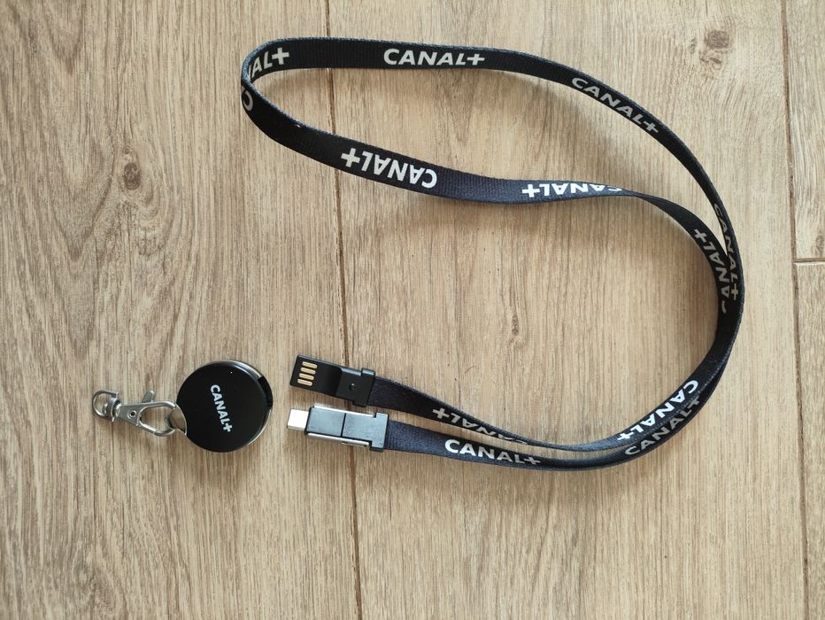 Smycz Canal+ z kablem USB-C/USB-C/iPhone