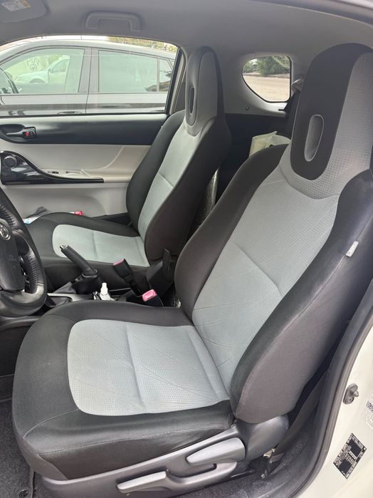 Toyota IQ de Maio 2014