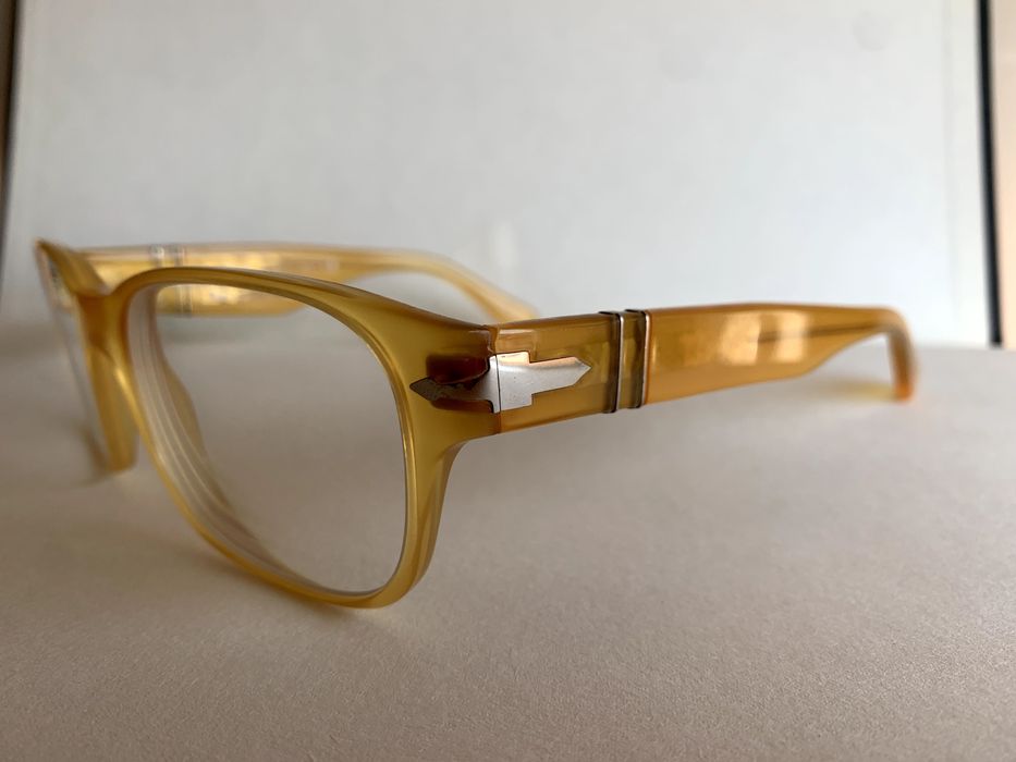 VENDO OCULOS PERSOL.  Modelo PO3374V, cor Mel, tamanho 54