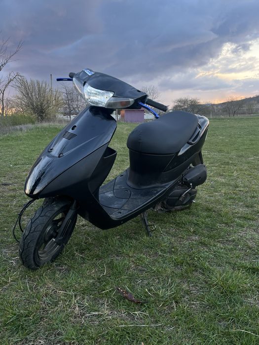 Скутер Suzuki lets 2 new