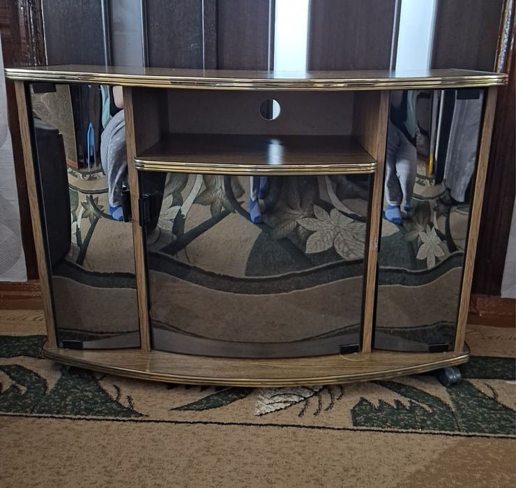 Тумба під телевізор