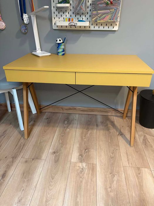 Biurko drewniane MINKO - kolor musztardowy