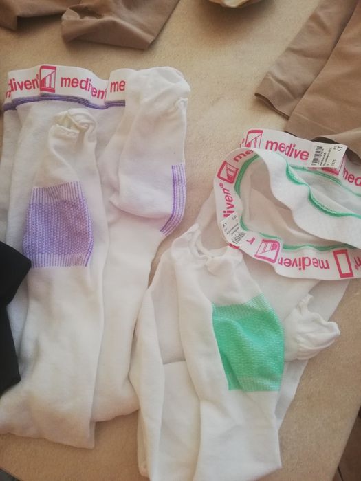 Pończochy podkolanówki uciskowe przeciwzakrzepowe