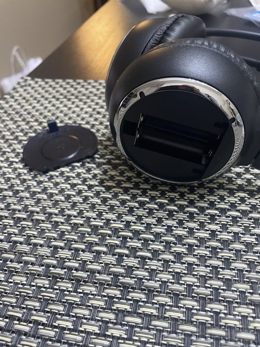 Auriculares infravermelhos novos